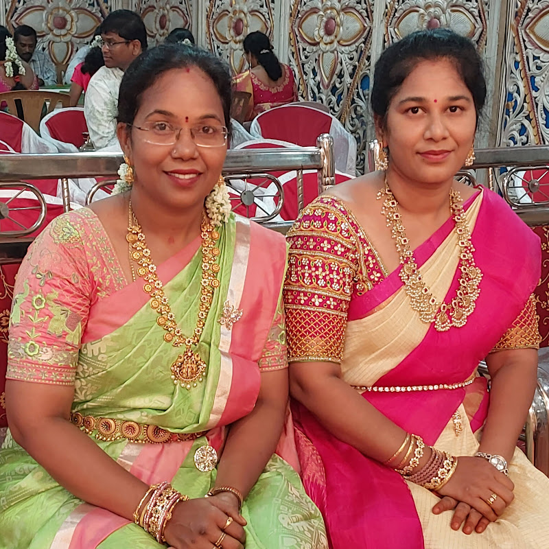 CREATIVE SISTERS