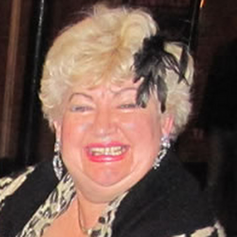 Lili Davies - Magic Betty