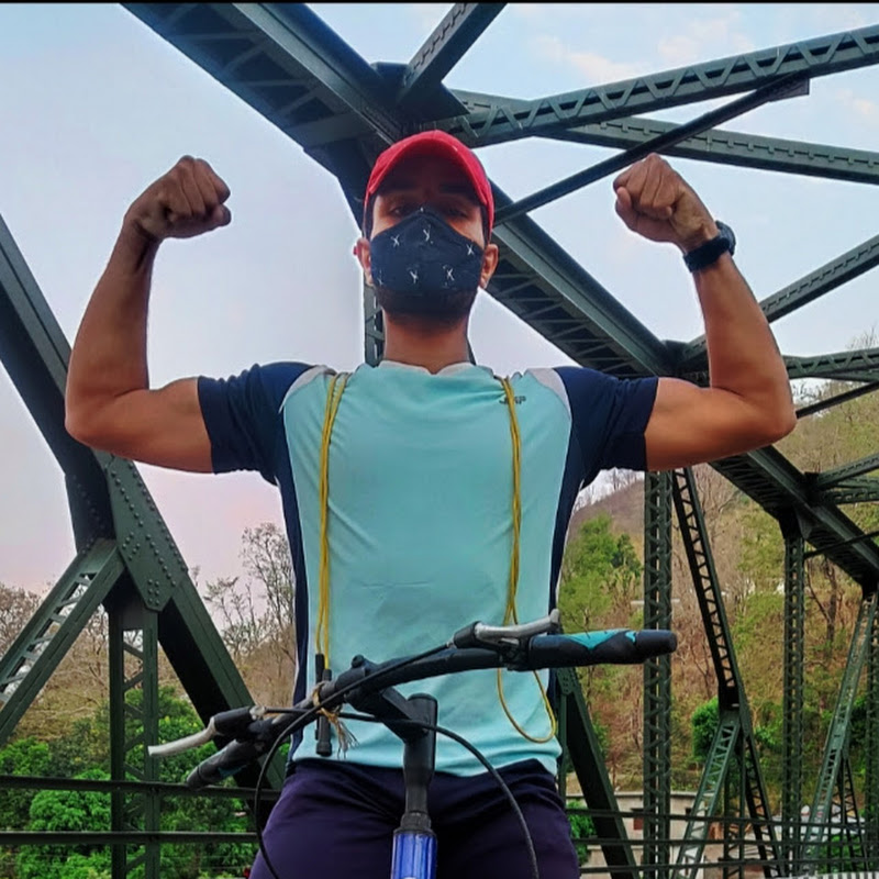 The fit Akki