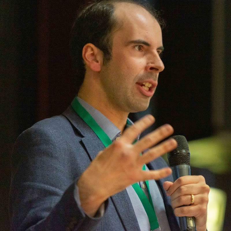 Dr Jonathan Mclatchie