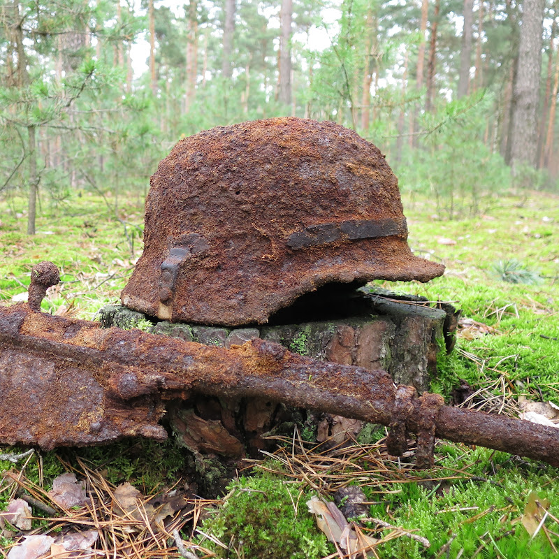 WWII Metal Detecting - Discover History