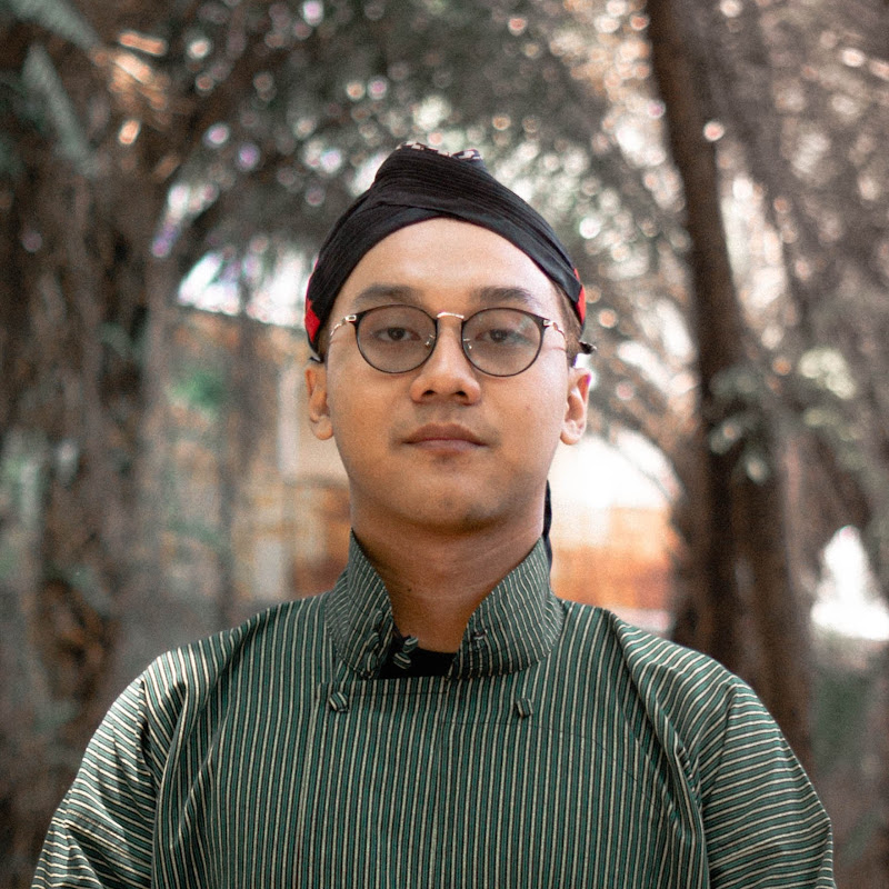 Arya Veda Alviantoro