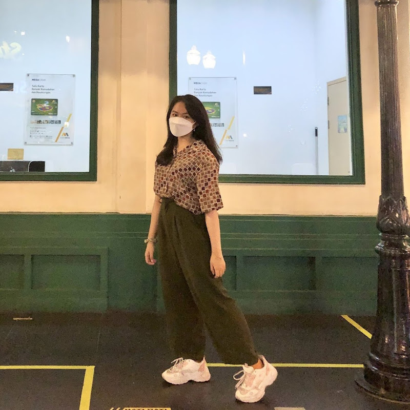 Helen Indah