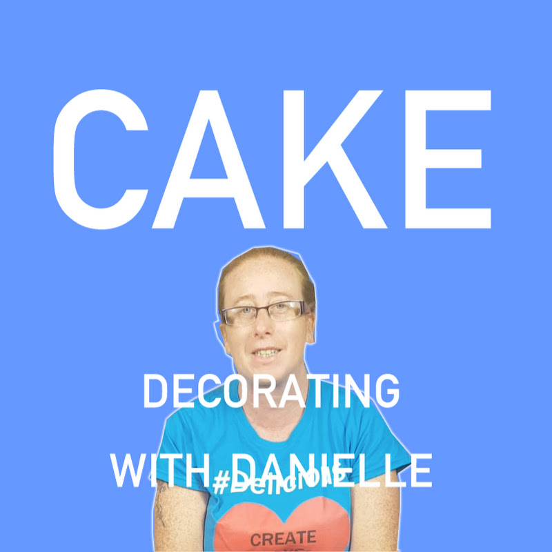 Cake Decorating With Danielle