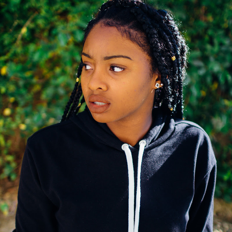 NiaaVlogs icon