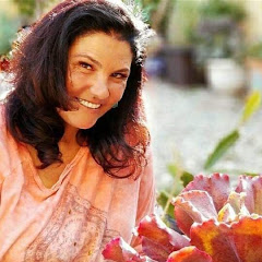 Mina Villegas Art Avatar