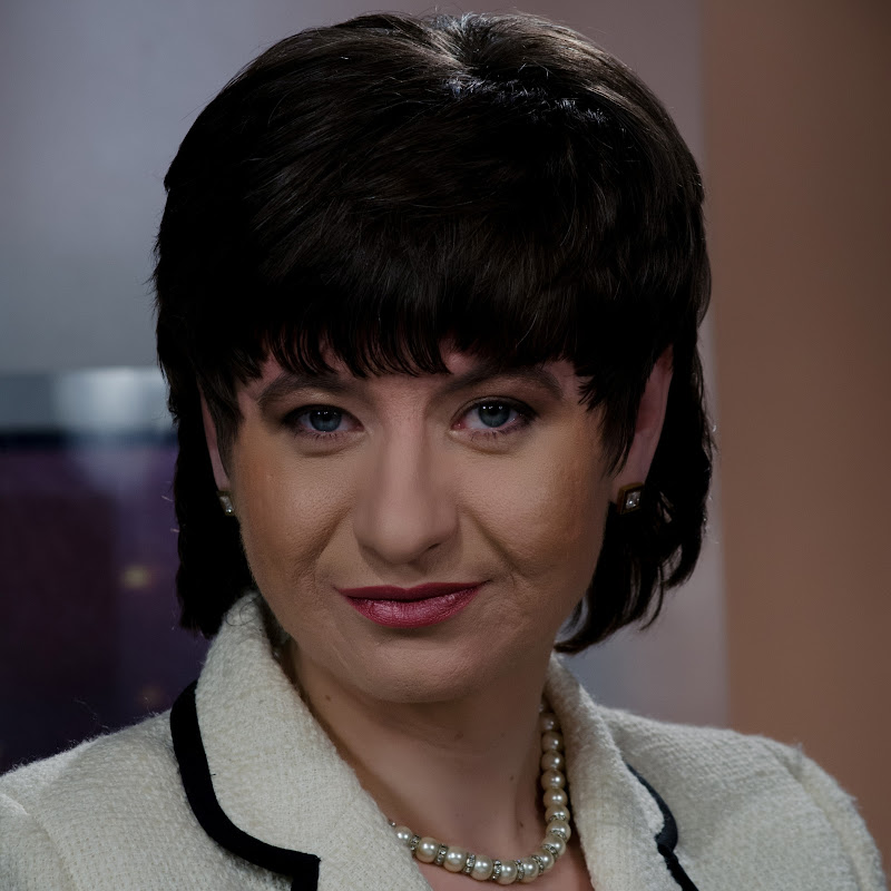 Alena Novichkova Logo