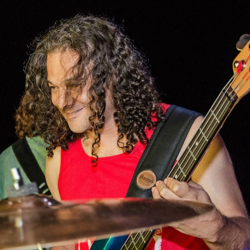 Baixo em Destaque by Doriva Oliveira