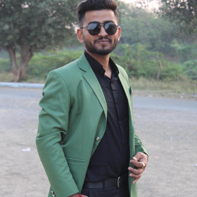 Hire Utam Nadpara — Fashion & Style (Hauls, Lookbooks) YouTube creator for sponsorships