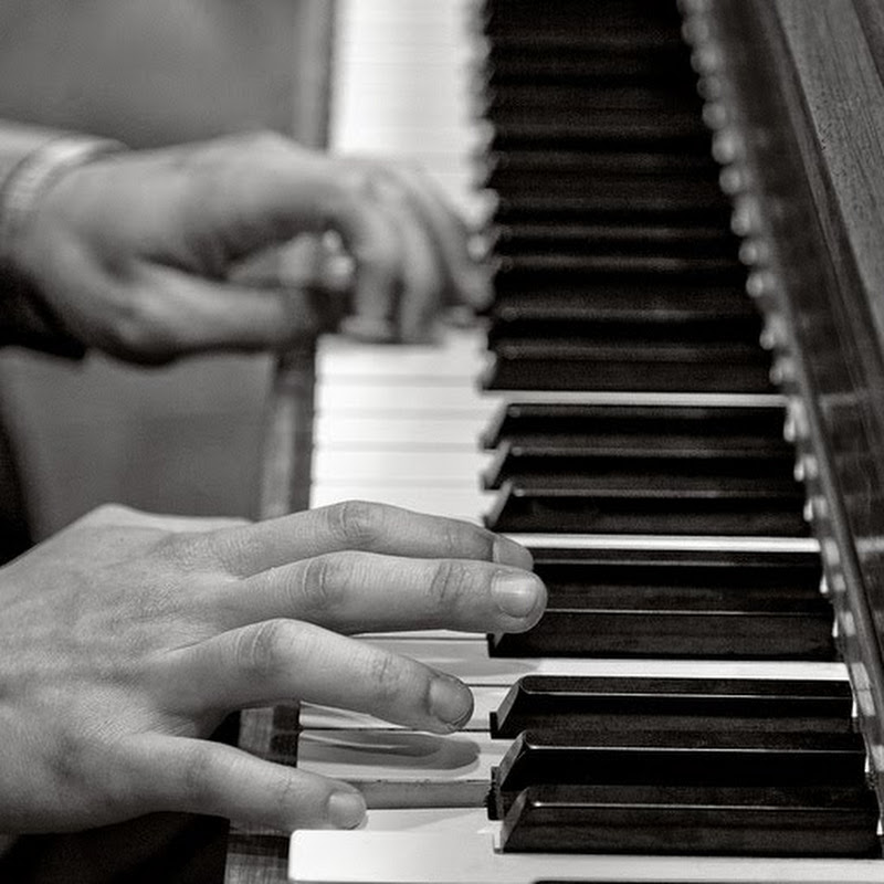 New Backing Tracks Every Friday icon