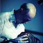 zBokCj8JtmU-channel-avatar-Simon Thoumire