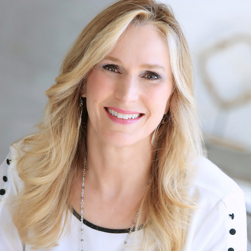 Julie Williams, Realtor