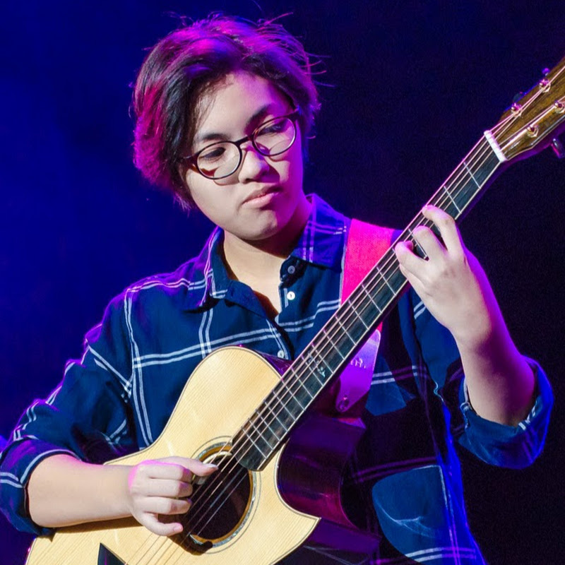 Alyza Barro icon