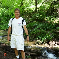 Dr W. David Berglund