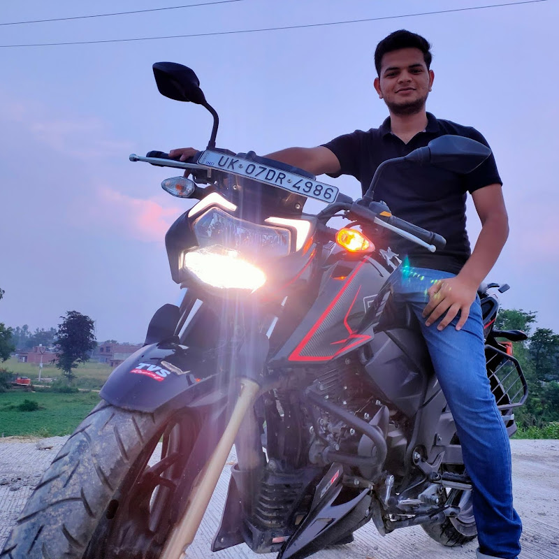 MERI CAR MERI DUNIYA