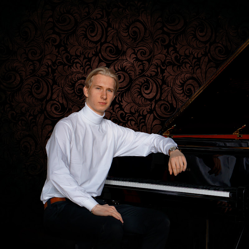 Marcin Tjernbäck