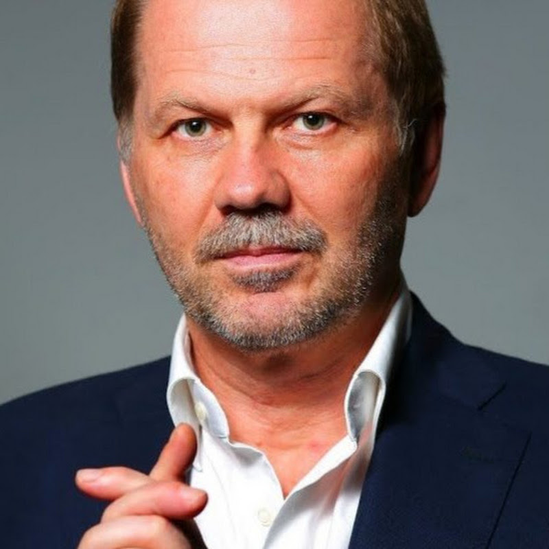 Андрей Тысленко. Бизнес в интересах собственника Logo