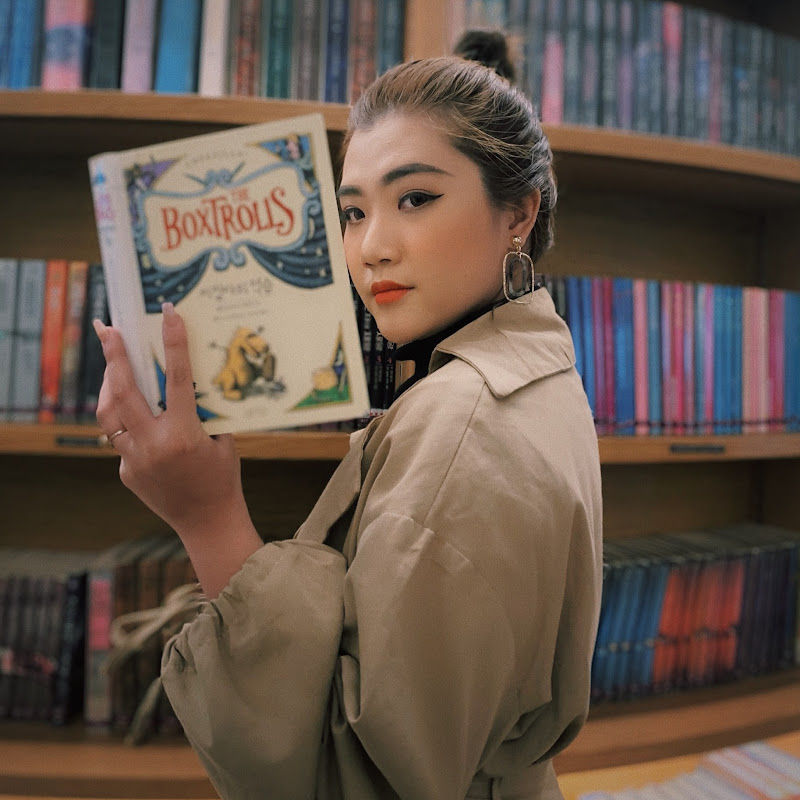Moonie Fabulous