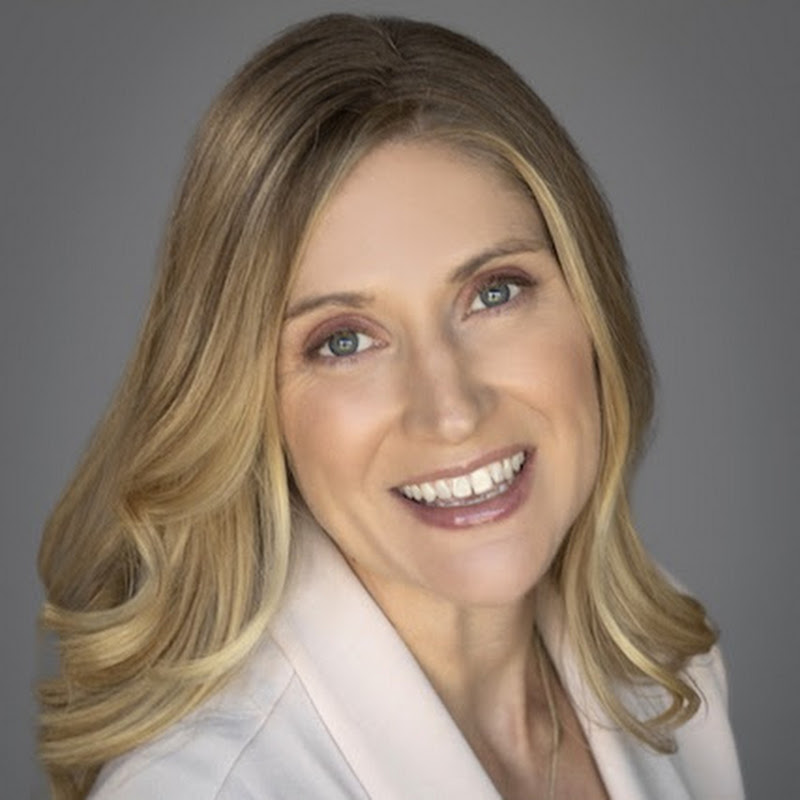 Laura MacDonald, Realtor
