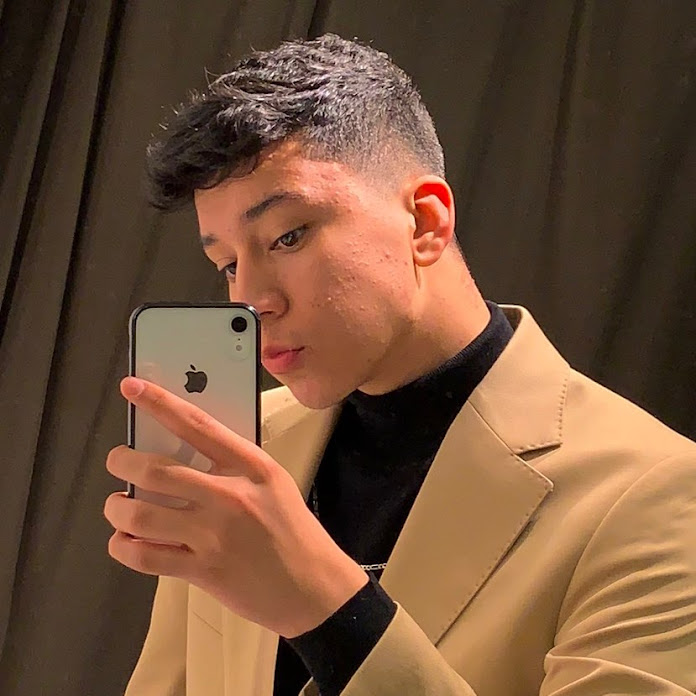 Santea Net Worth & Earnings (2026)