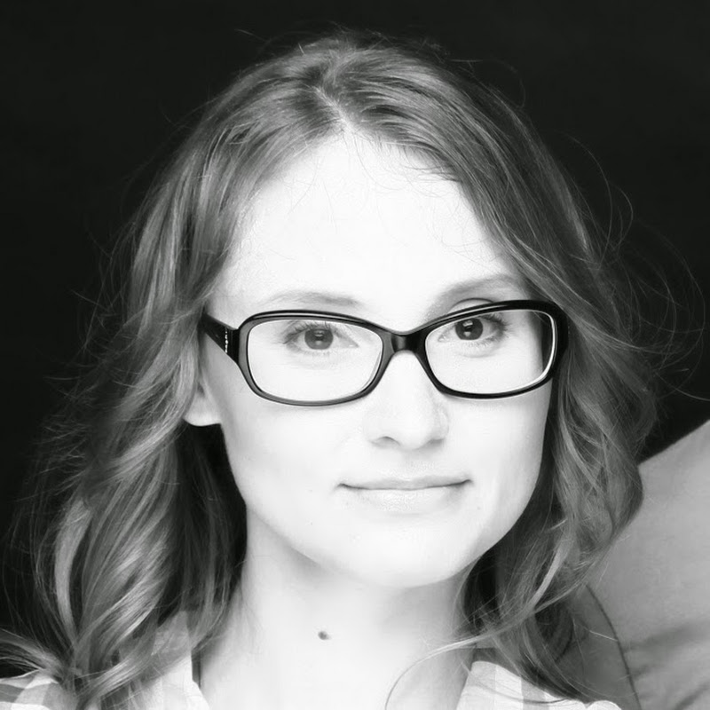 Eugenia Lavrova Logo