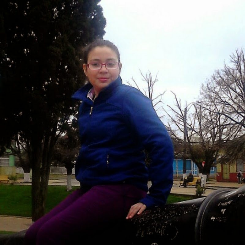 Kristel Zurita Zurita Logo