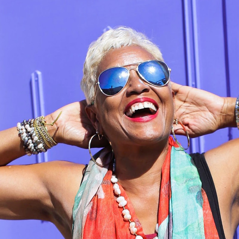 Robyn McClendon (Robyn's Rare Birds)