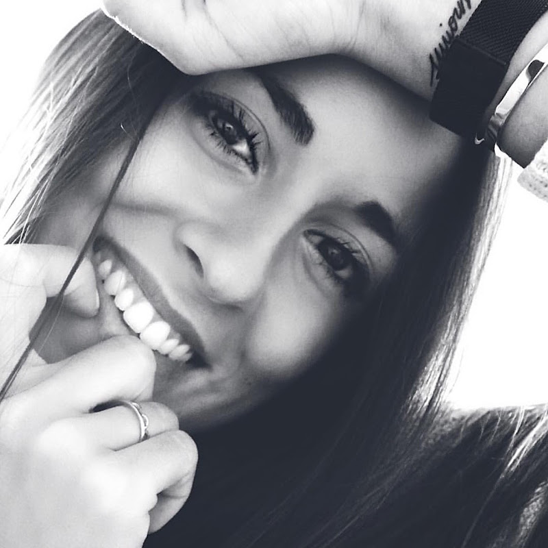 paulagonustories