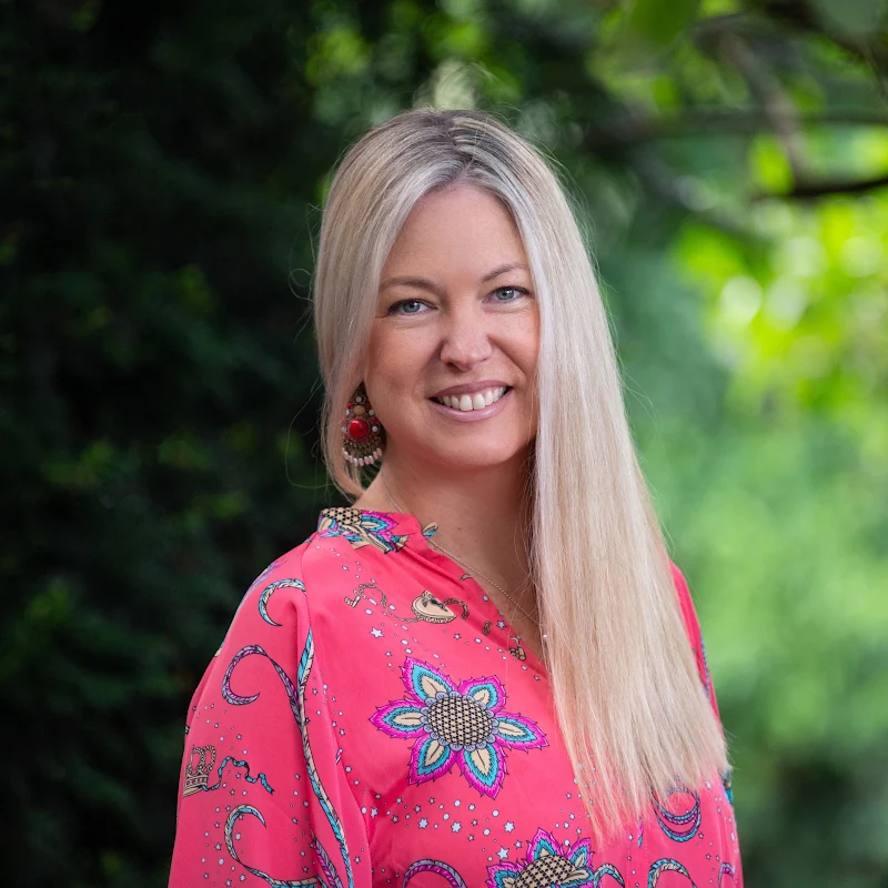 Dr. Victoria Galbraith