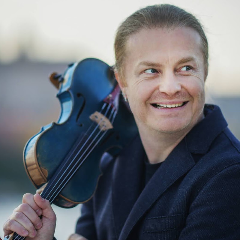 Pavel Sporcl & His Blue Violin Official