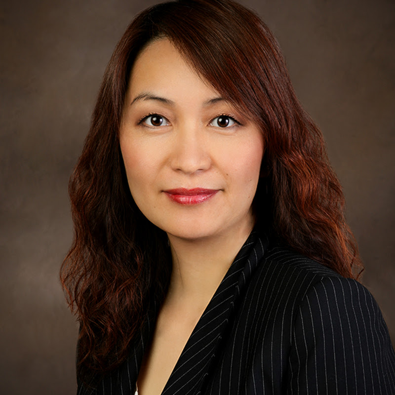 冯净律师话移民 All About Immigration Logo