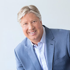 Pastor Robert Morris