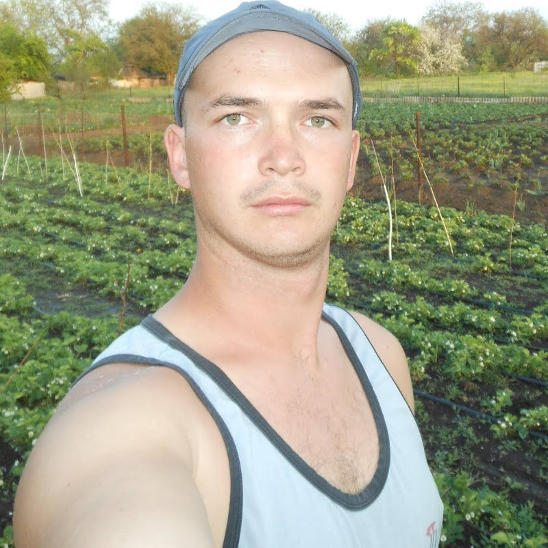 Валентин Рябченко Logo