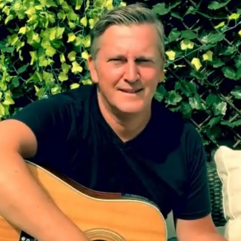 Alan Elliott
