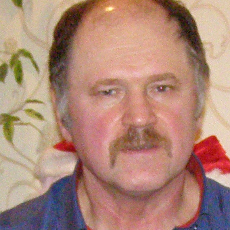 Александр Новиков От скуки на все руки Logo