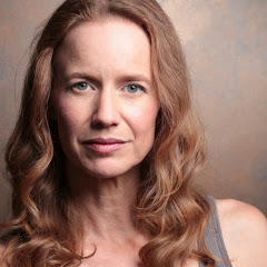 laura cayouette