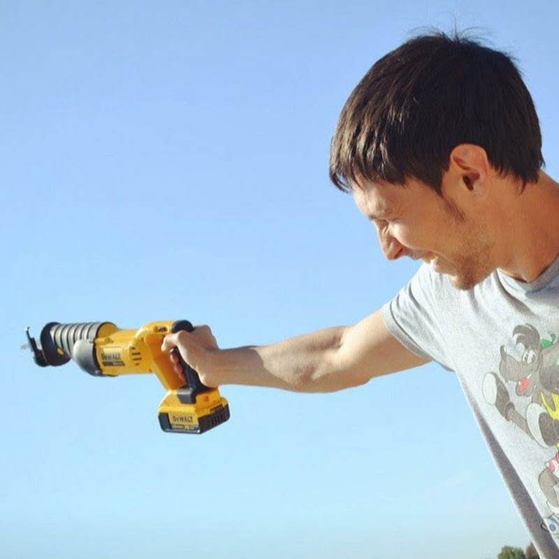 Давид Меликян Logo