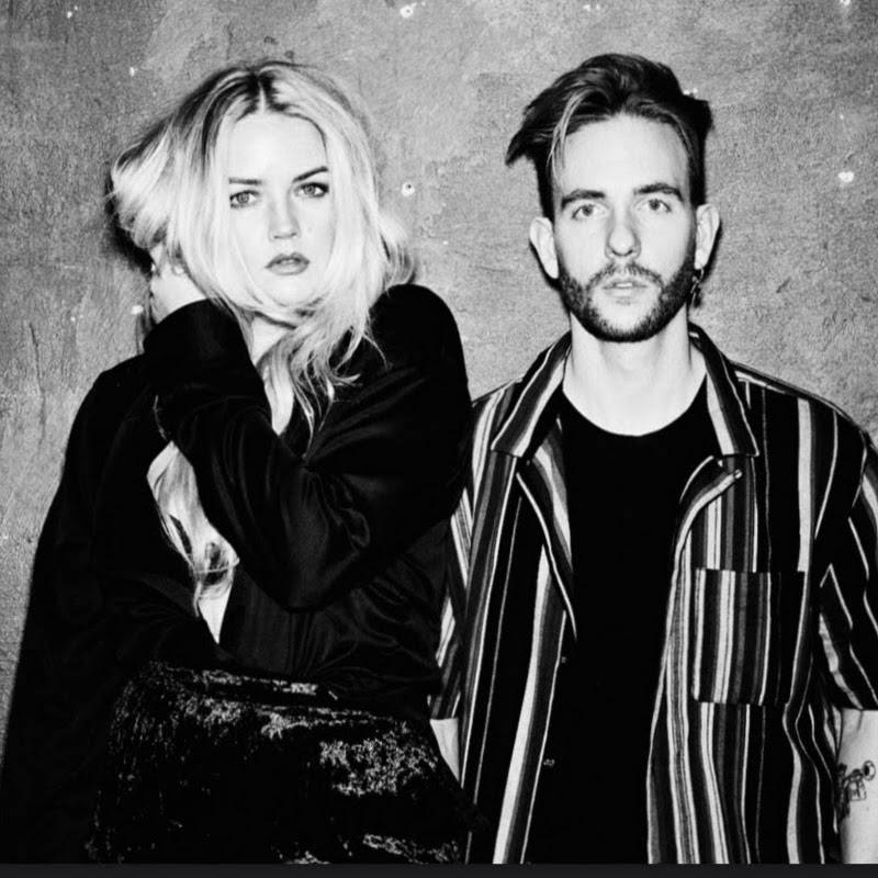 Smith & Thell Live Stream Clips