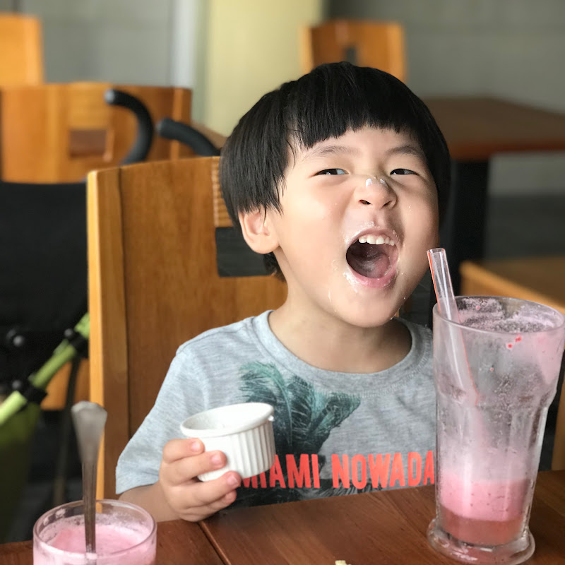 lucky family好運家庭 YouTube 頻道頭像