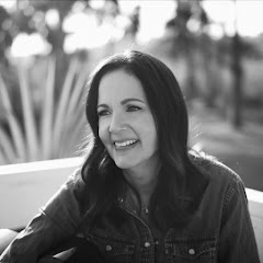 Lori McKenna net worth