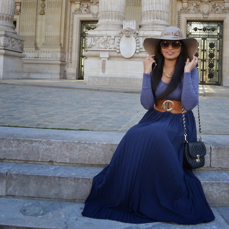 Hira Siddiqui (desigirlvlogs)