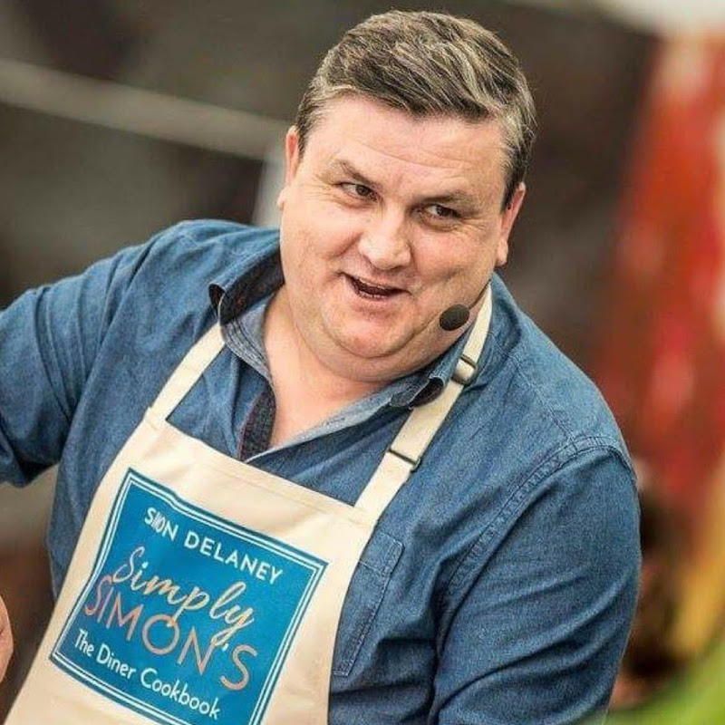 Simon Delaney