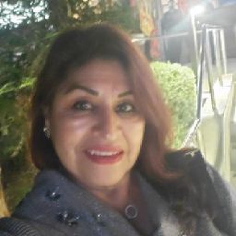 Dina Jones