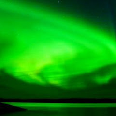 静かな湖の画像