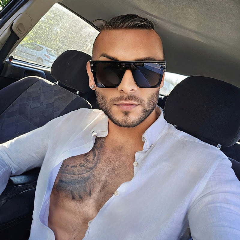 Hire David Klein — Book Reviews & Literature Discussions (BookTube) YouTube creator for sponsorships