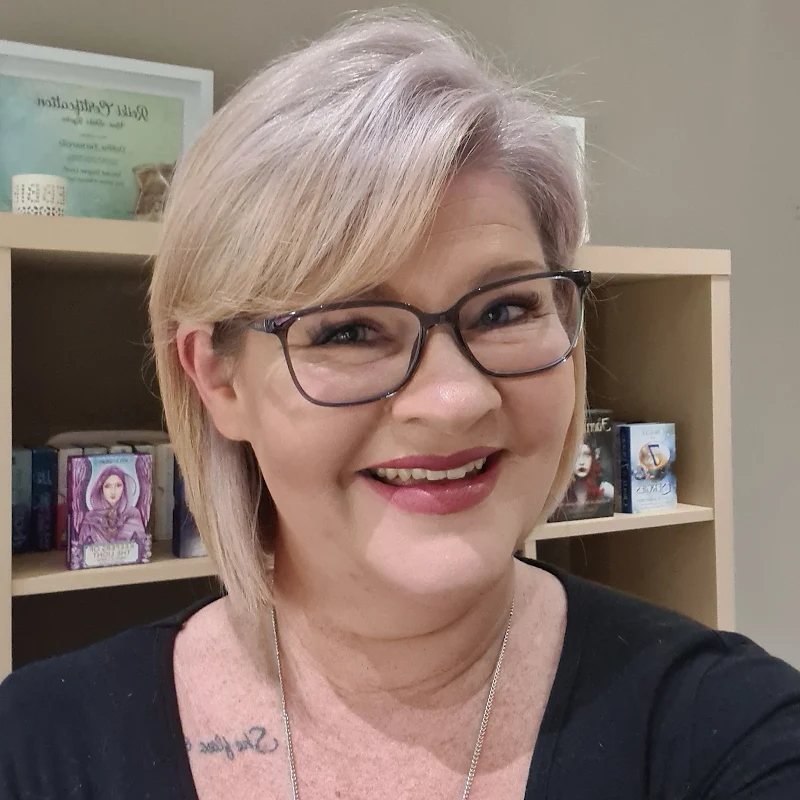 Debbie Furnarello - Psychic Medium