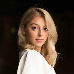 Hollie Steel Official Channel Avatar