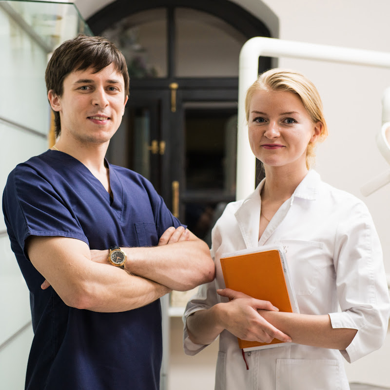 Grantsev Clinic Ортодонтическая клиника Logo