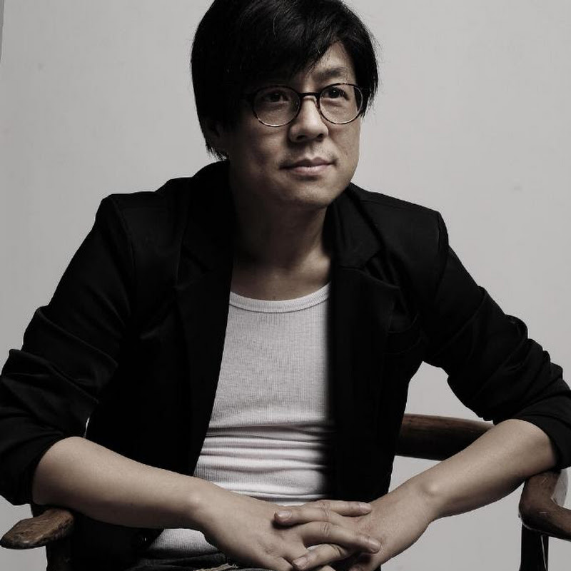 蘇小和《批評書》 Logo