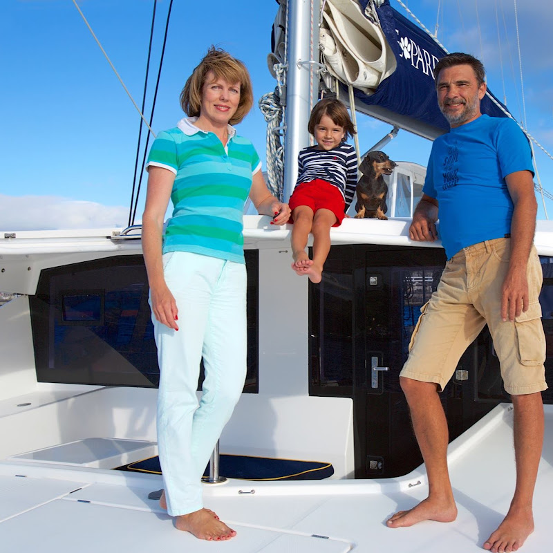 catamaranmanamana2826